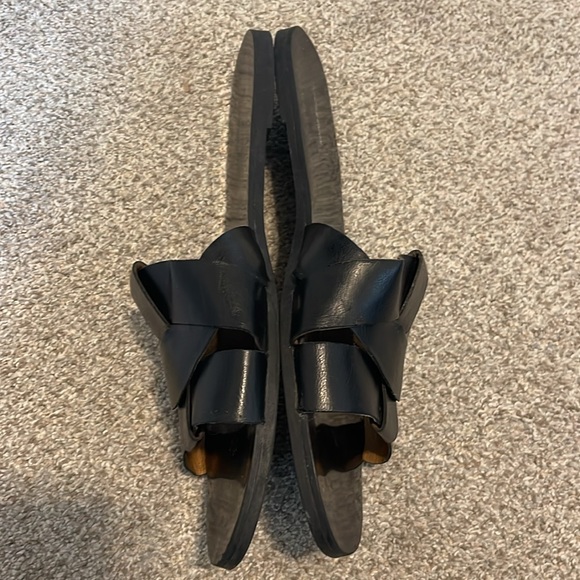 5/$15 14th & Union slide sandals - Picture 3 of 7